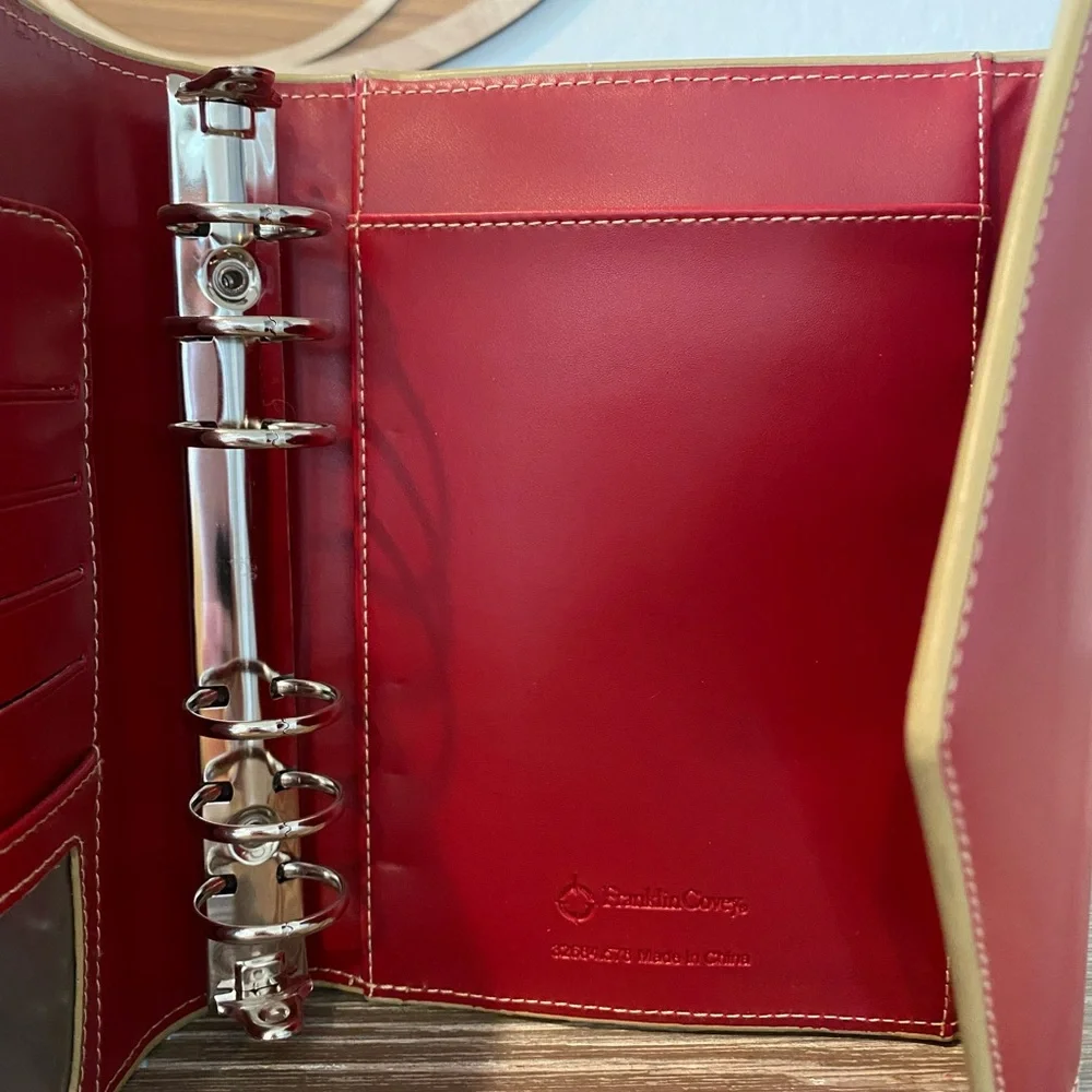 Franklin Covey Red Leather Planner Organizer 6 Ring Envelope Style Binder